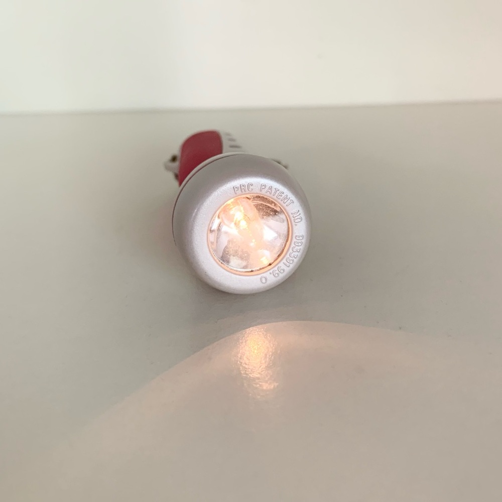 Y2k hello kitty mini flashlight keychain - Picture 12 of 13